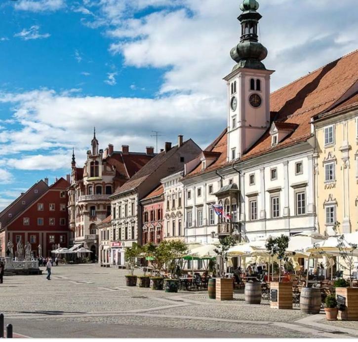 Bella Donna Appartement Maribor Buitenkant foto